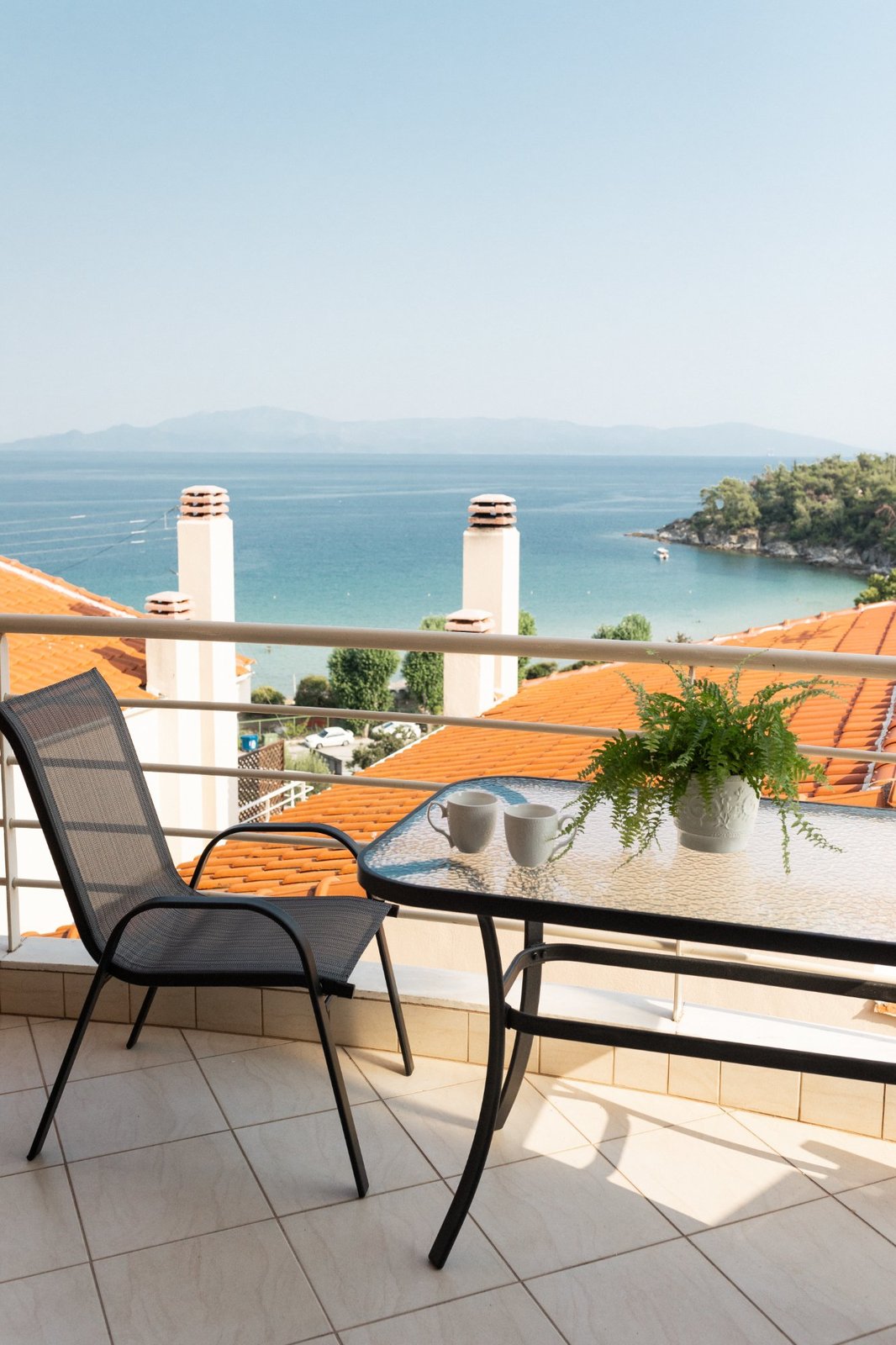 Bellevue Homes living area with pendant lights